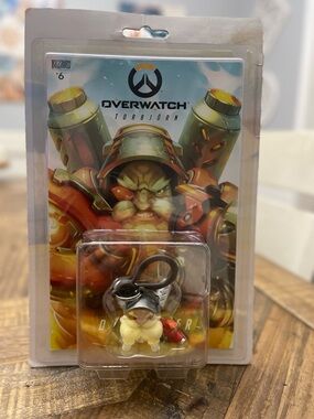 Ovewatch Hanger Mini Figure & Comic Book Set - Torbjorn